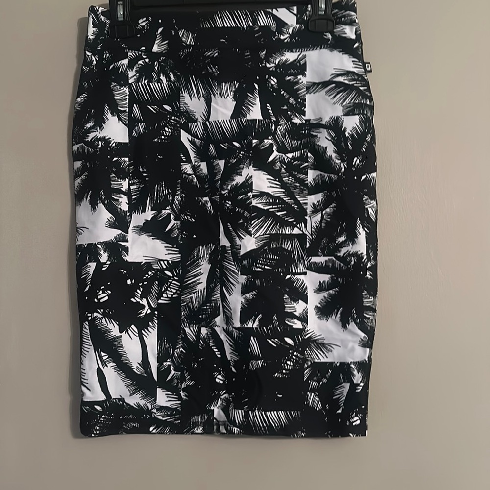 Fabletics Tropical Print Skirt